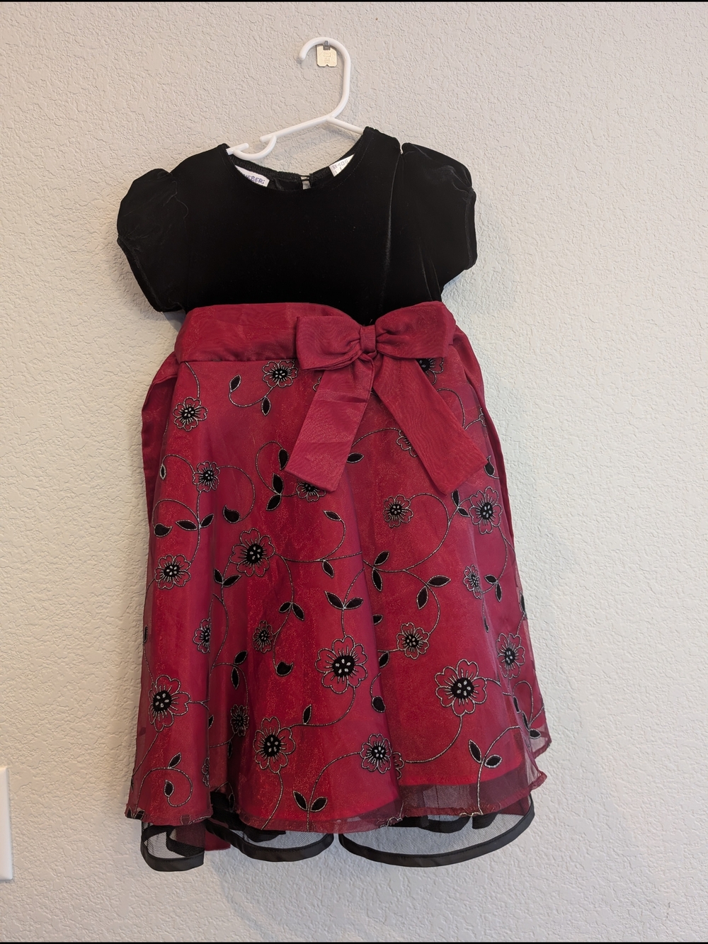 Blueberi Boulevard Black & Red Velvet Floral Bow Dress